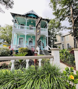 Peace & Plenty Inn Bed & Breakfast