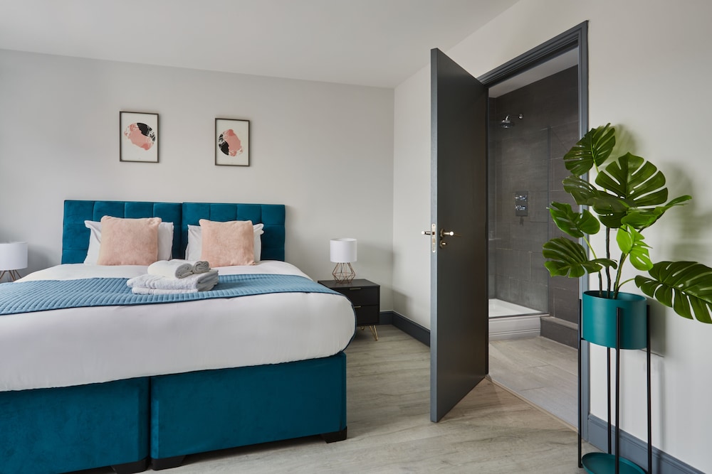 Reading Central Serviced Apartment.