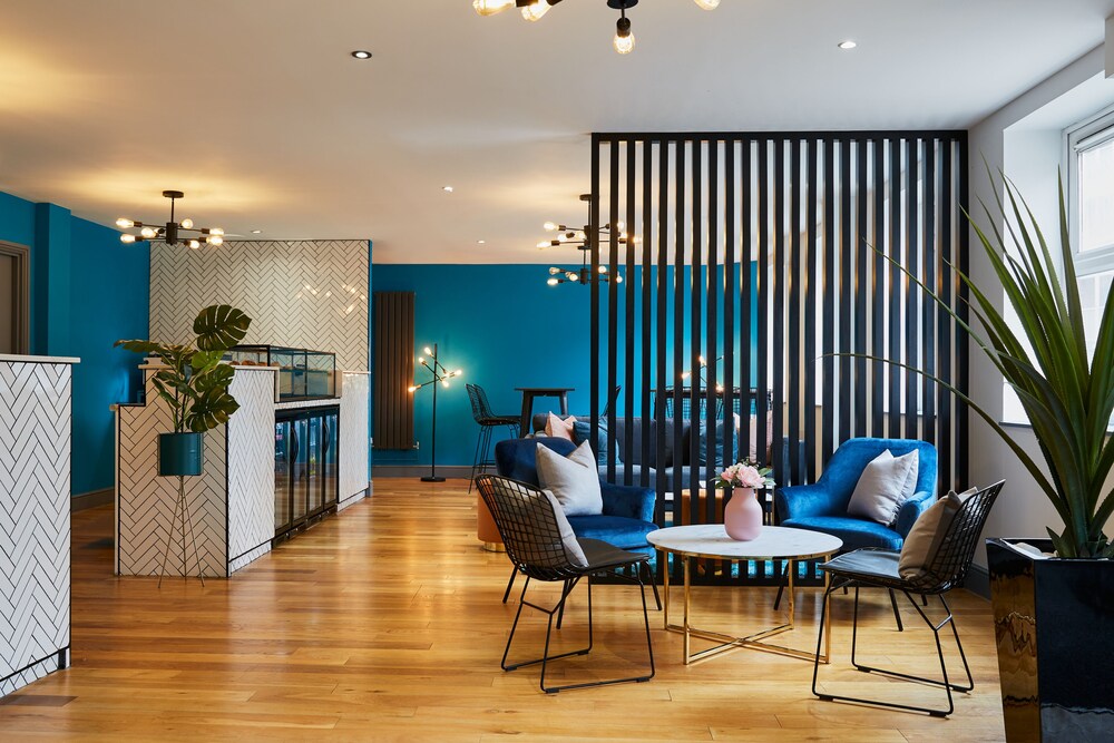 Reading Central Serviced Apartment.