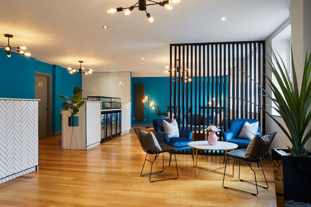 Reading Central Serviced Apartment.