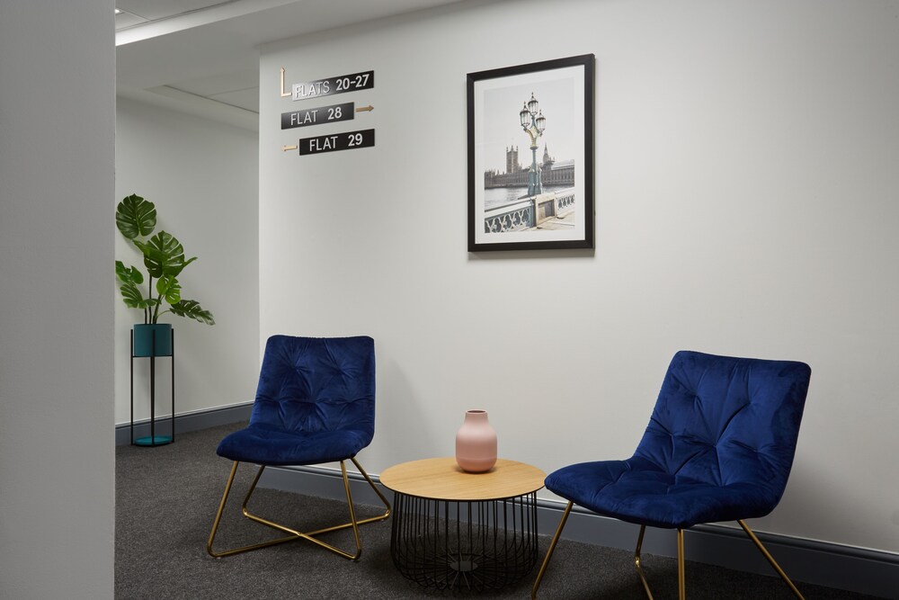 Reading Central Serviced Apartment.