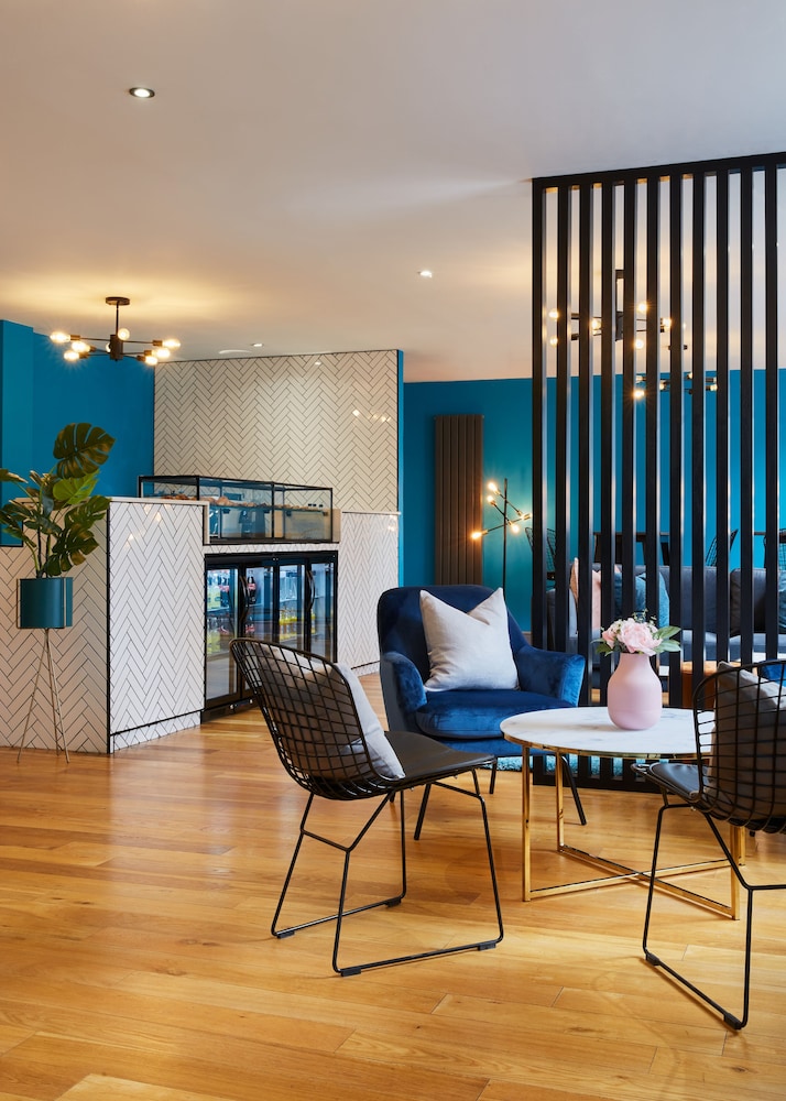 Reading Central Serviced Apartment.