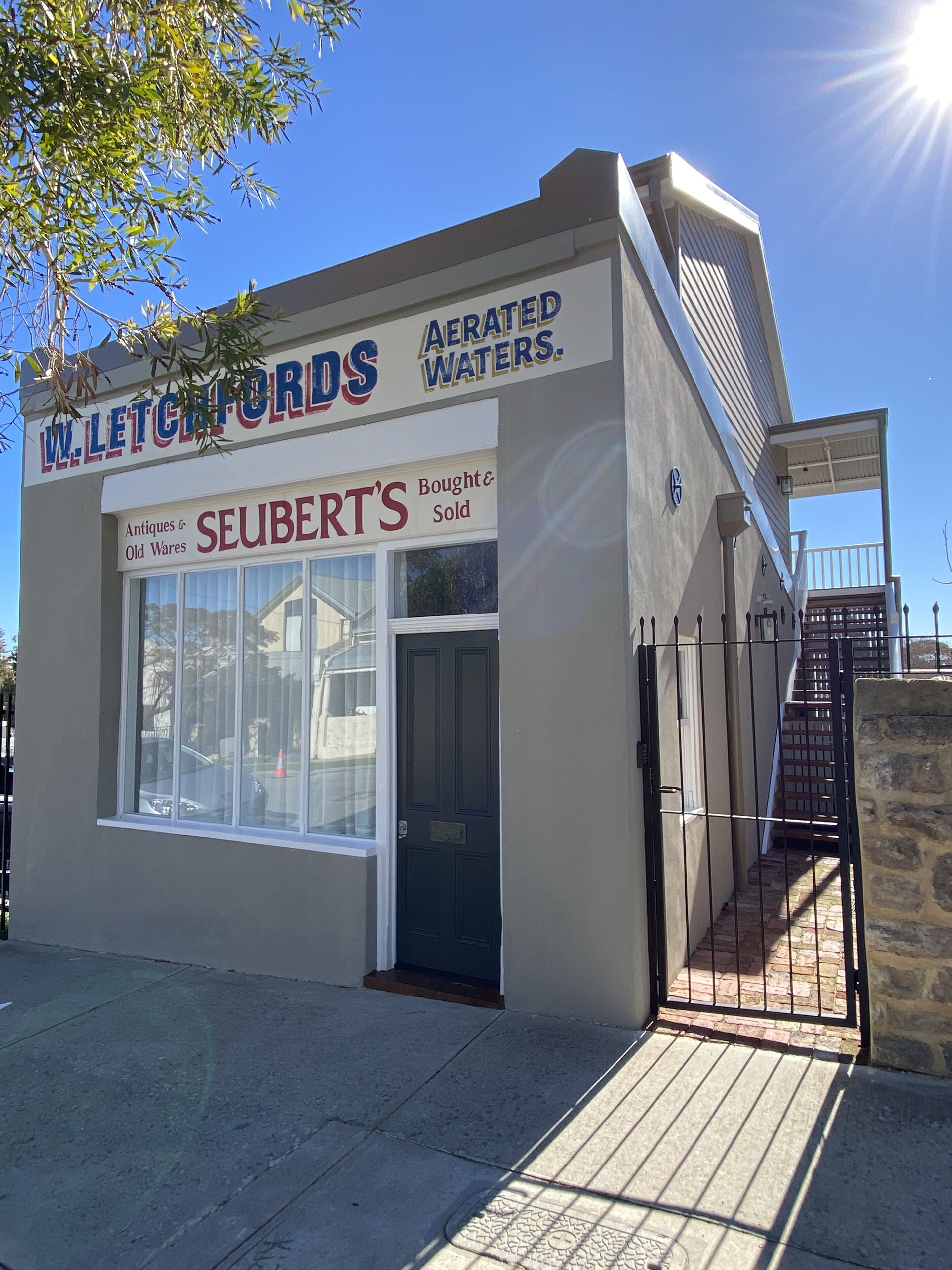 Le Cherche-midi Fremantle Bed & Breakfast