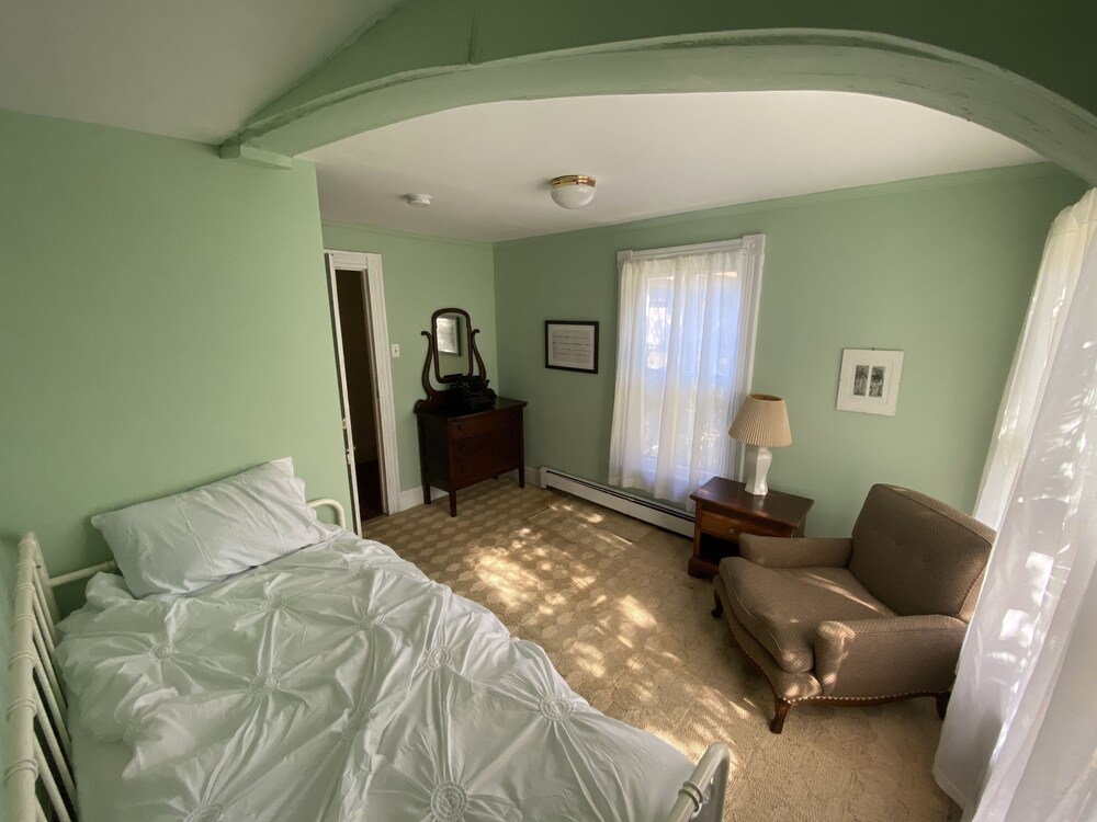 Rambling Victorian Beach House on Maryland's Eastern Shore, Betterton