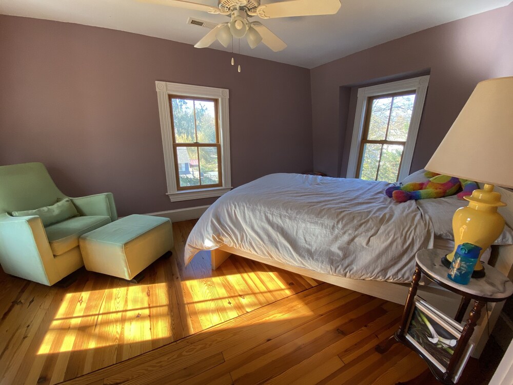 Rambling Victorian Beach House on Maryland's Eastern Shore Betterton