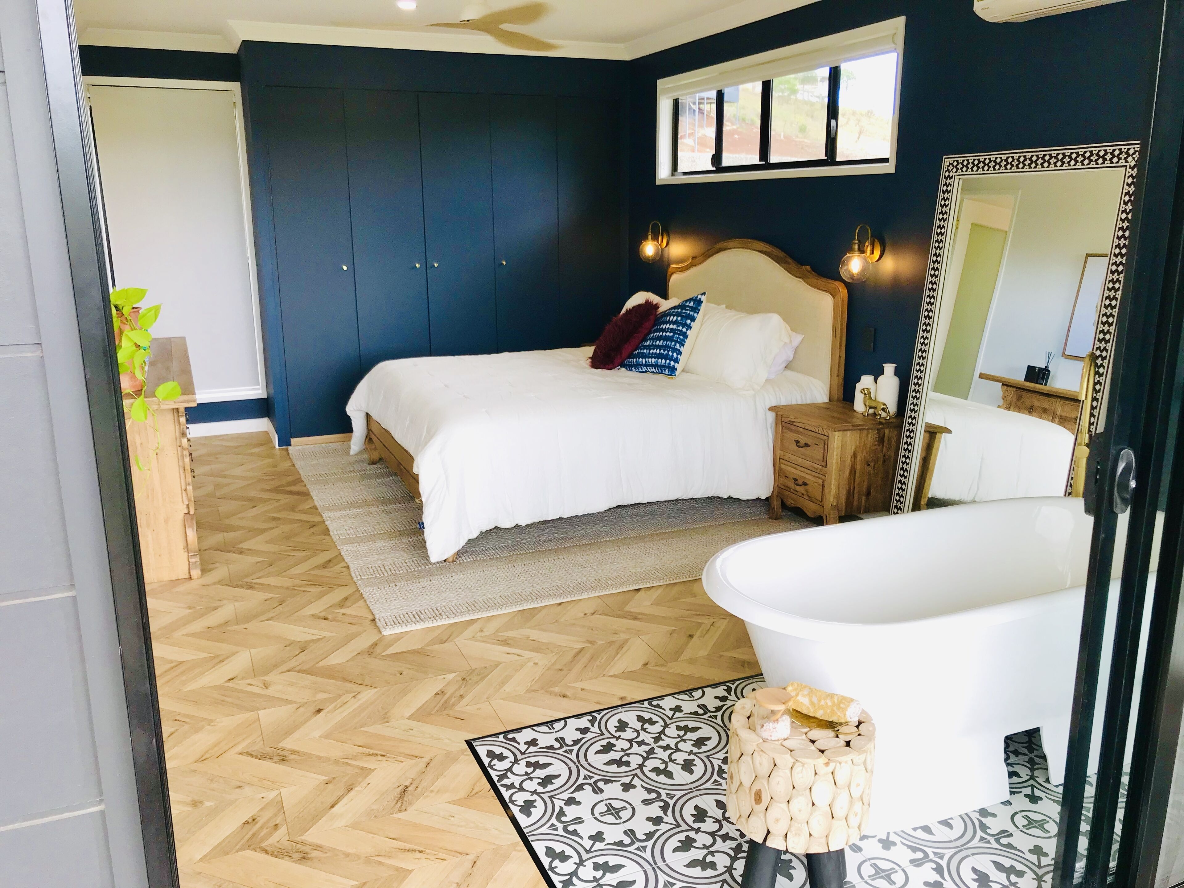 Fletchers Ridge Luxury Cabin, Fireplace, Valley Views, Full Kitchen, Pets Ok!