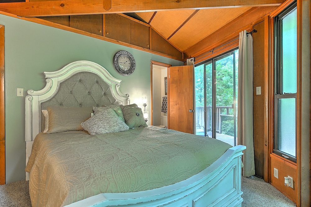 The Bristol Tree House 2 br/2ba Bristol Vrbo