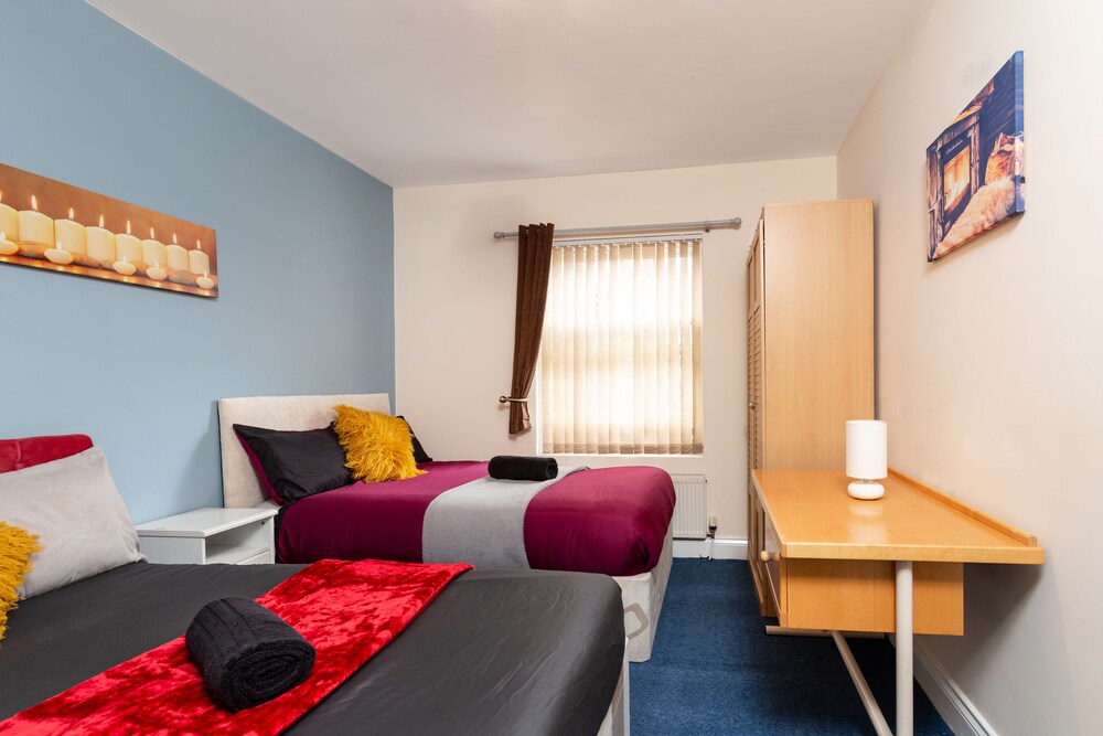 Newcastle City Centre Super Spacious Apartment Deals & Reviews