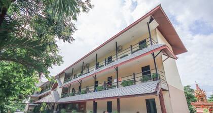OYO 1145 Prickhom Garden Hotel