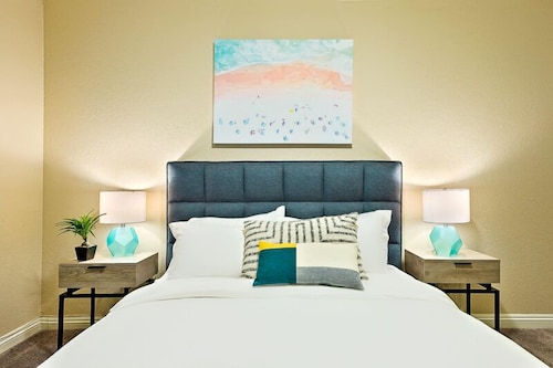 Beach Home w/ Amazing Outdoor Living, Pool, Hot Tub + BBQ in Oceanside, United States