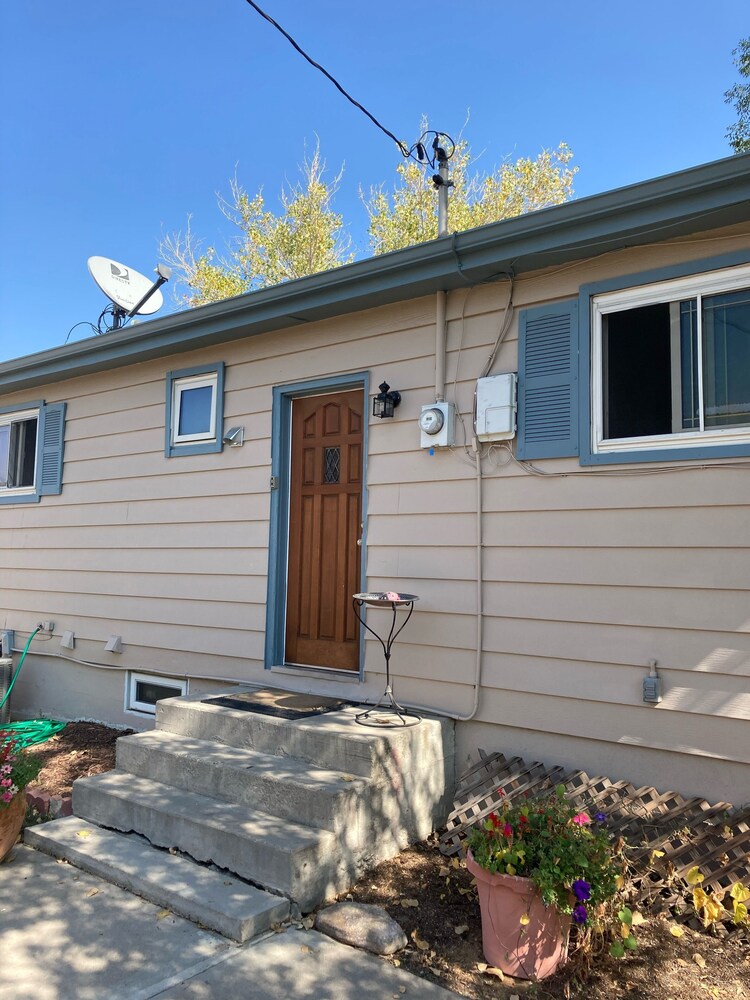 Cozy basement apartment close to Denver downtown. 