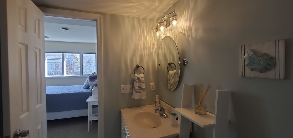 Ideal Lewes location, east of 1, near trails & historic area. Book Spring now! 