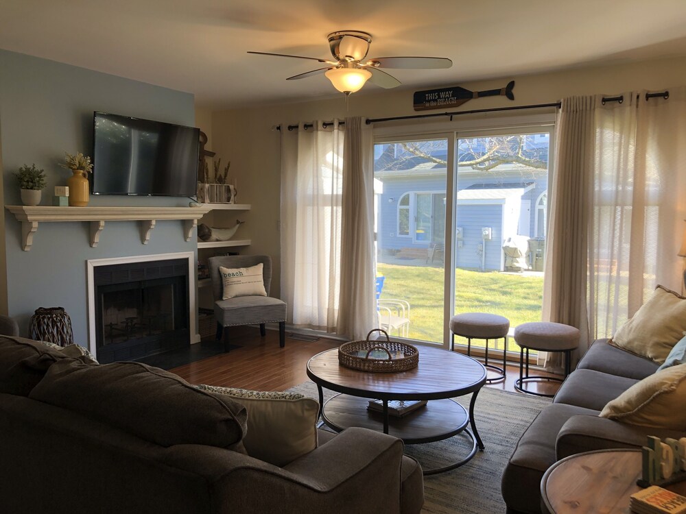 Ideal Lewes location, east of 1, near trails & historic area. Book Spring now! 