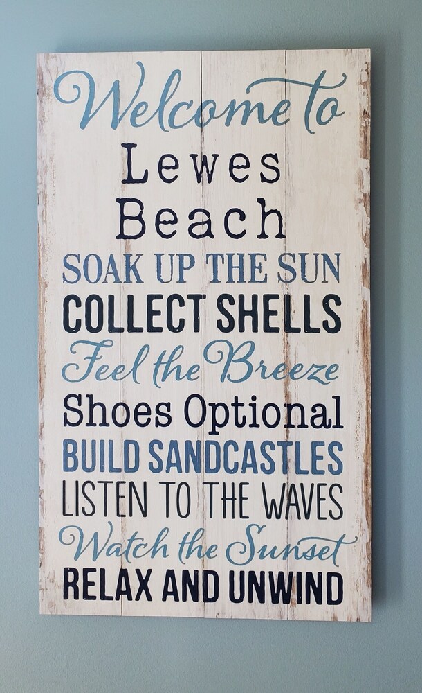 Ideal Lewes location, east of 1, near trails & historic area. Book Spring now! 