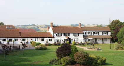 Batch Country House
