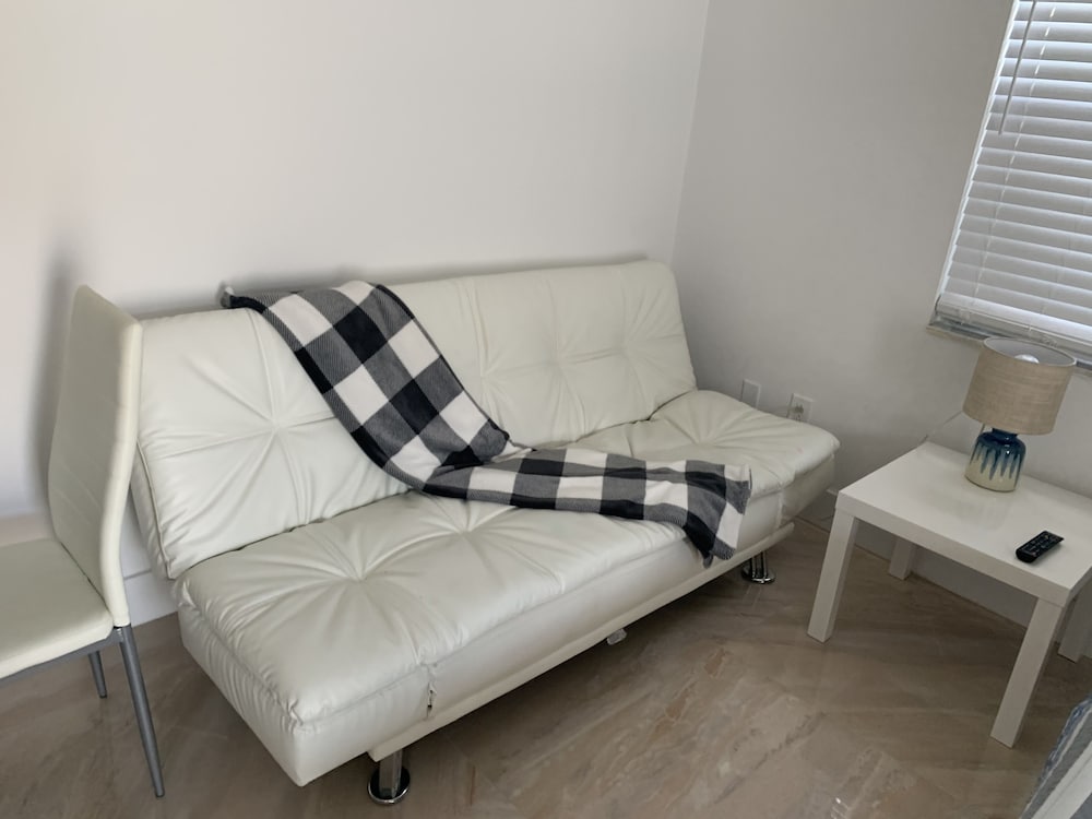 Lake front tiny home- enjoy Florida lifstyle