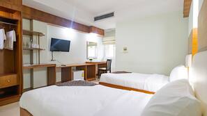 Desk, laptop workspace, free WiFi