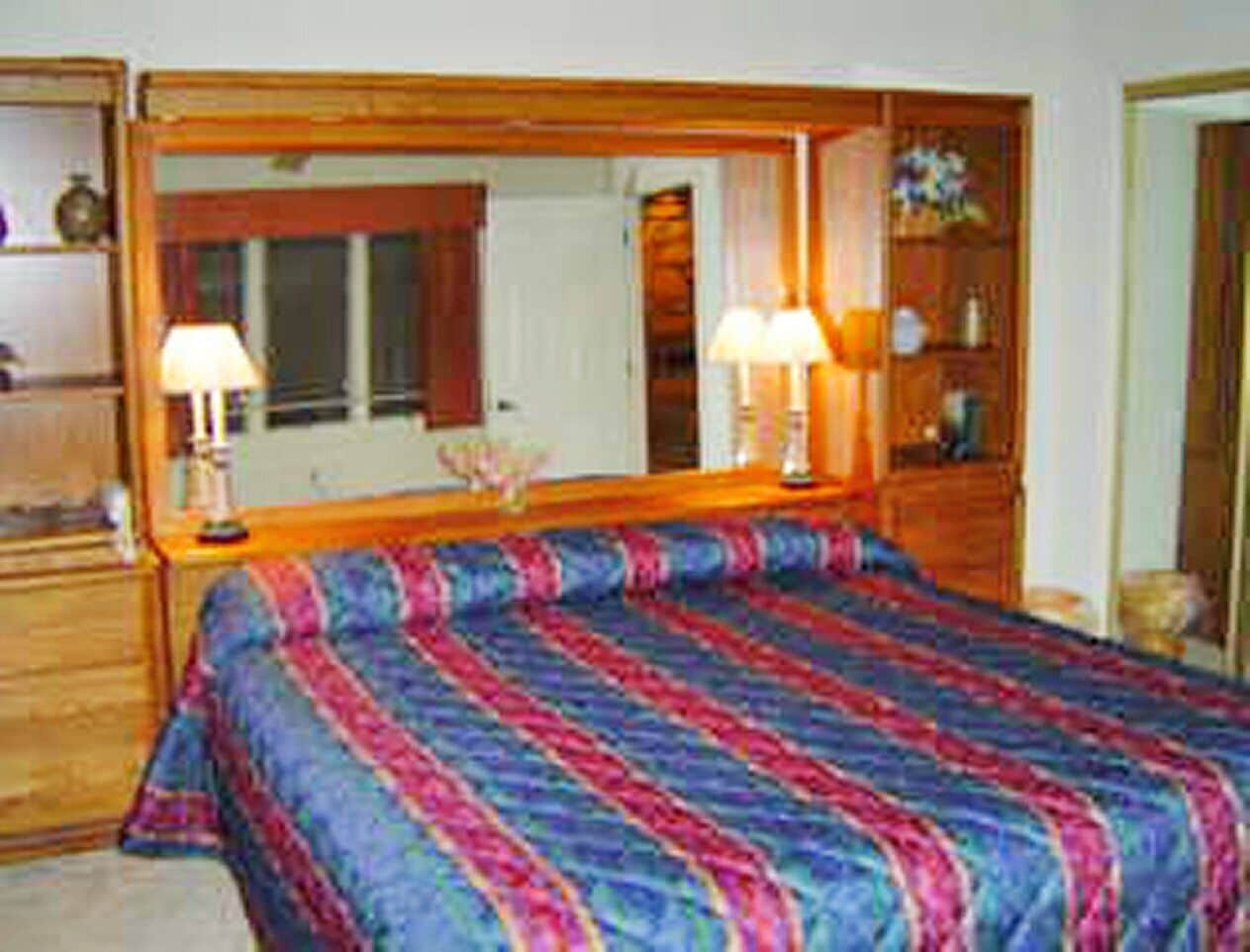 Beautiful 2 bedroom unit at resort, sleeps 6 in Hardy, United States