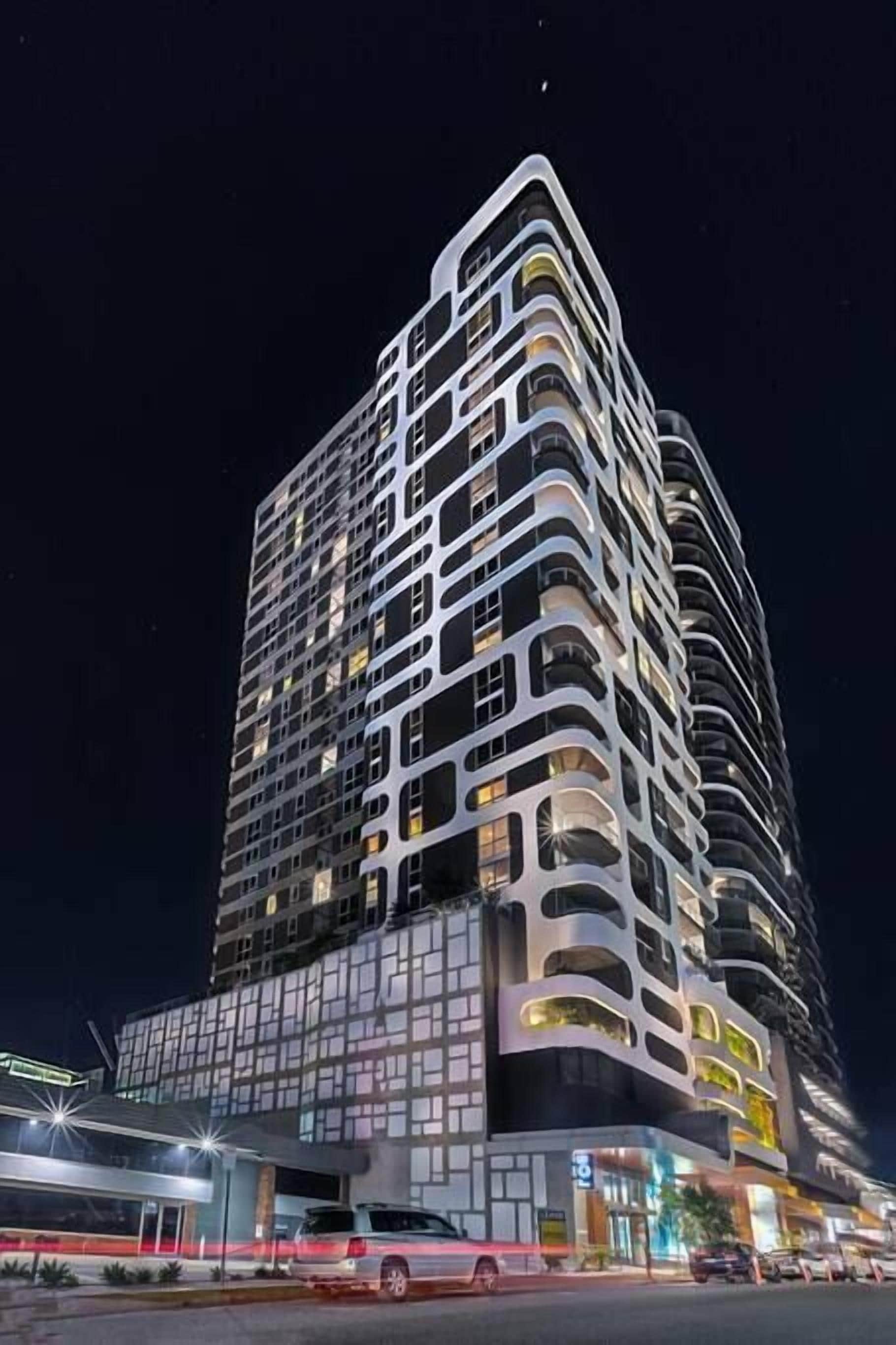 Elegant Water Front Apartment+parking@south Bank