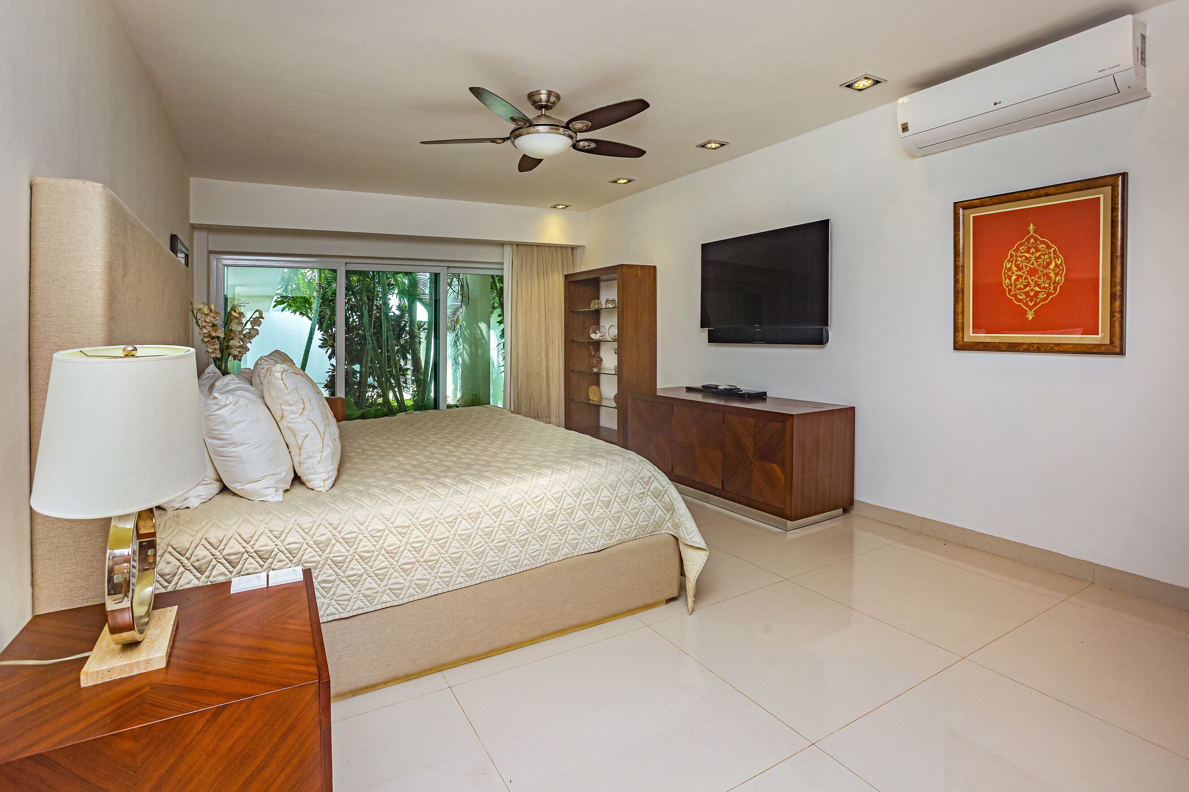 Featured image of post Luxury Beach House Bedroom