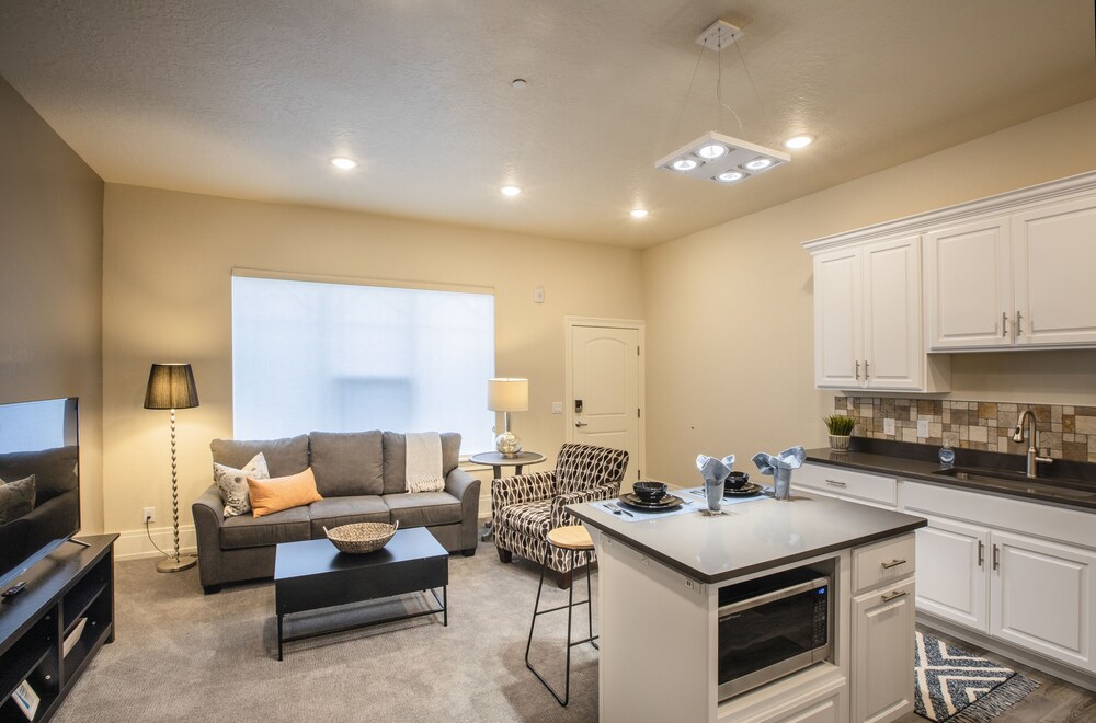 New Luxury Living in Downtown Provo (Unit 7)