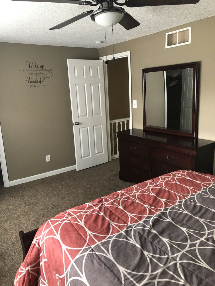 228 BEAUTIFUL DOWNTOWN AIR/WIFI/close to FALLS