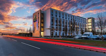 Holiday Inn Express Bicester, an IHG Hotel