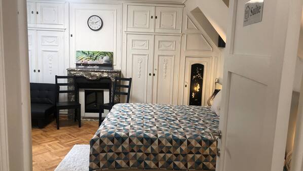 1 chambre, fer et planche à repasser, accès Internet, draps fournis