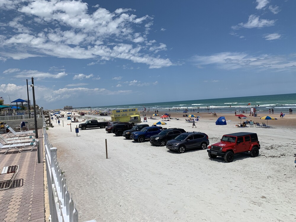 Daytona Beach Ocean Front with heated pool (UNIT 202)