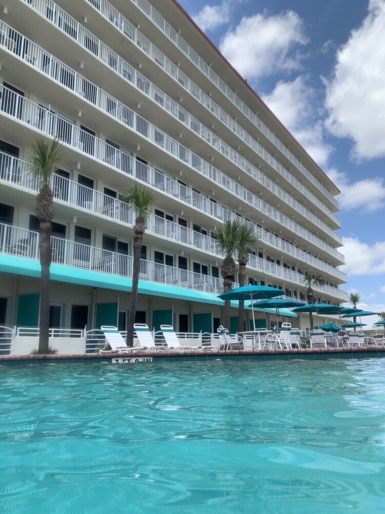 Daytona Beach Ocean Front with heated pool (UNIT 202)