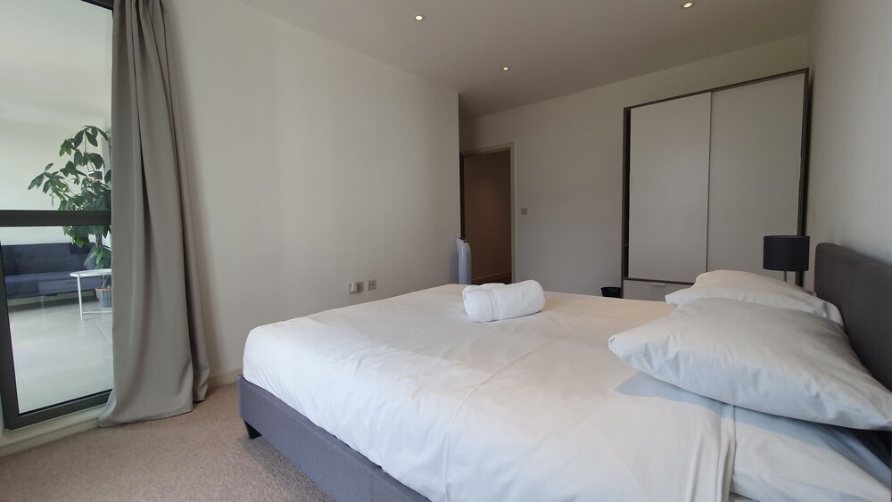 West Side Apartments Brentford