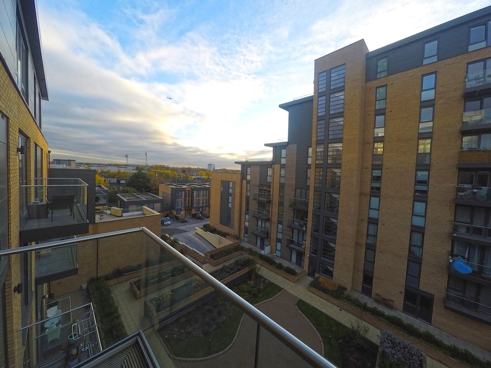 West Side Apartments Brentford