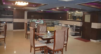 Hotel Rajeev Regency