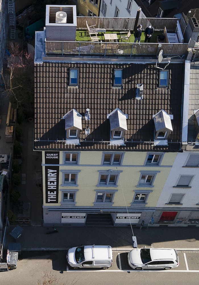 Photo - The Henry Self Check-In Guesthouse