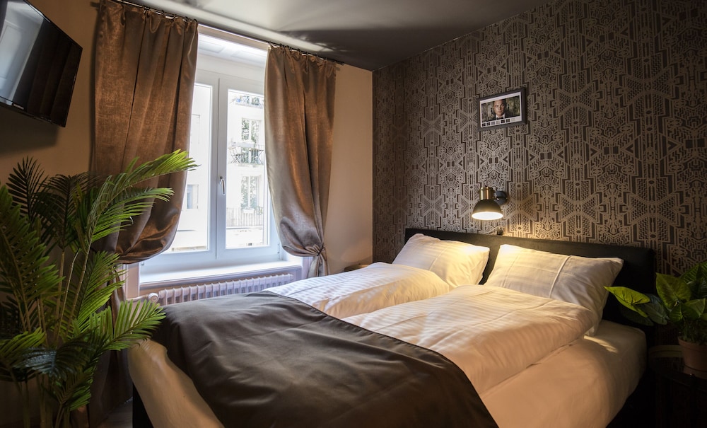 Photo - The Henry Self Check-In Guesthouse