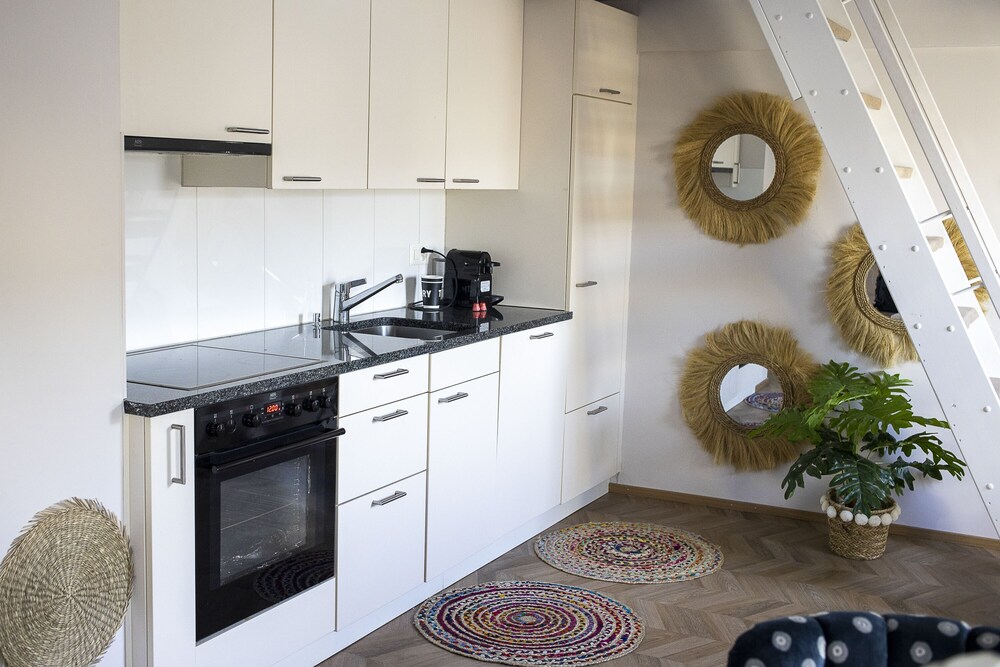 Photo - The Henry Self Check-In Guesthouse