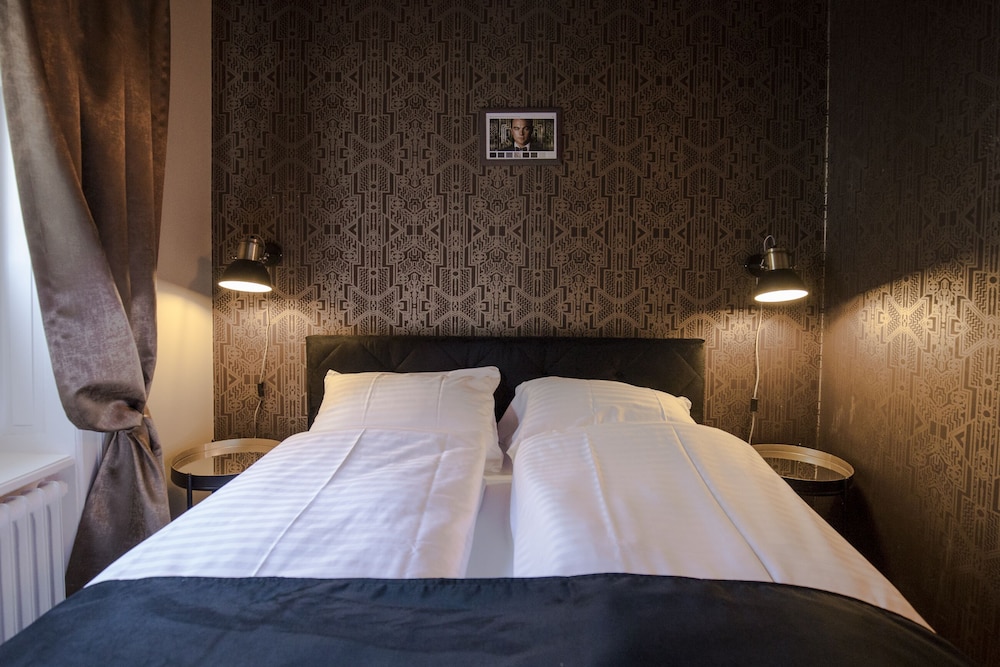 Photo - The Henry Self Check-In Guesthouse