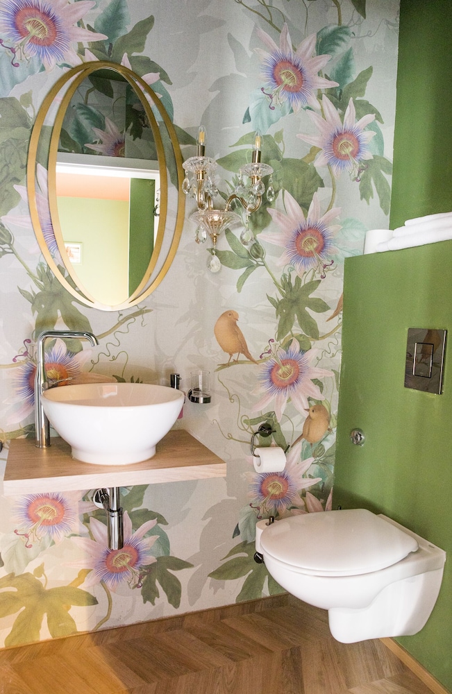 Photo - The Henry Self Check-In Guesthouse