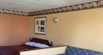 Executive Inn and Suites