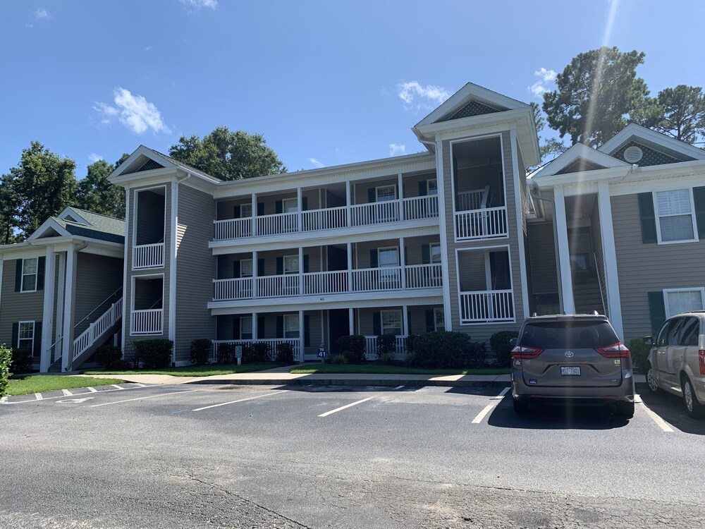 Spacious 3BR Condo on Golf Resort in Pawleys Island