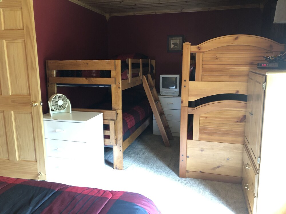 3 BR Home enjoy tranquil, relaxing fun in the woods of Lewiston, Michigan Montmorency County