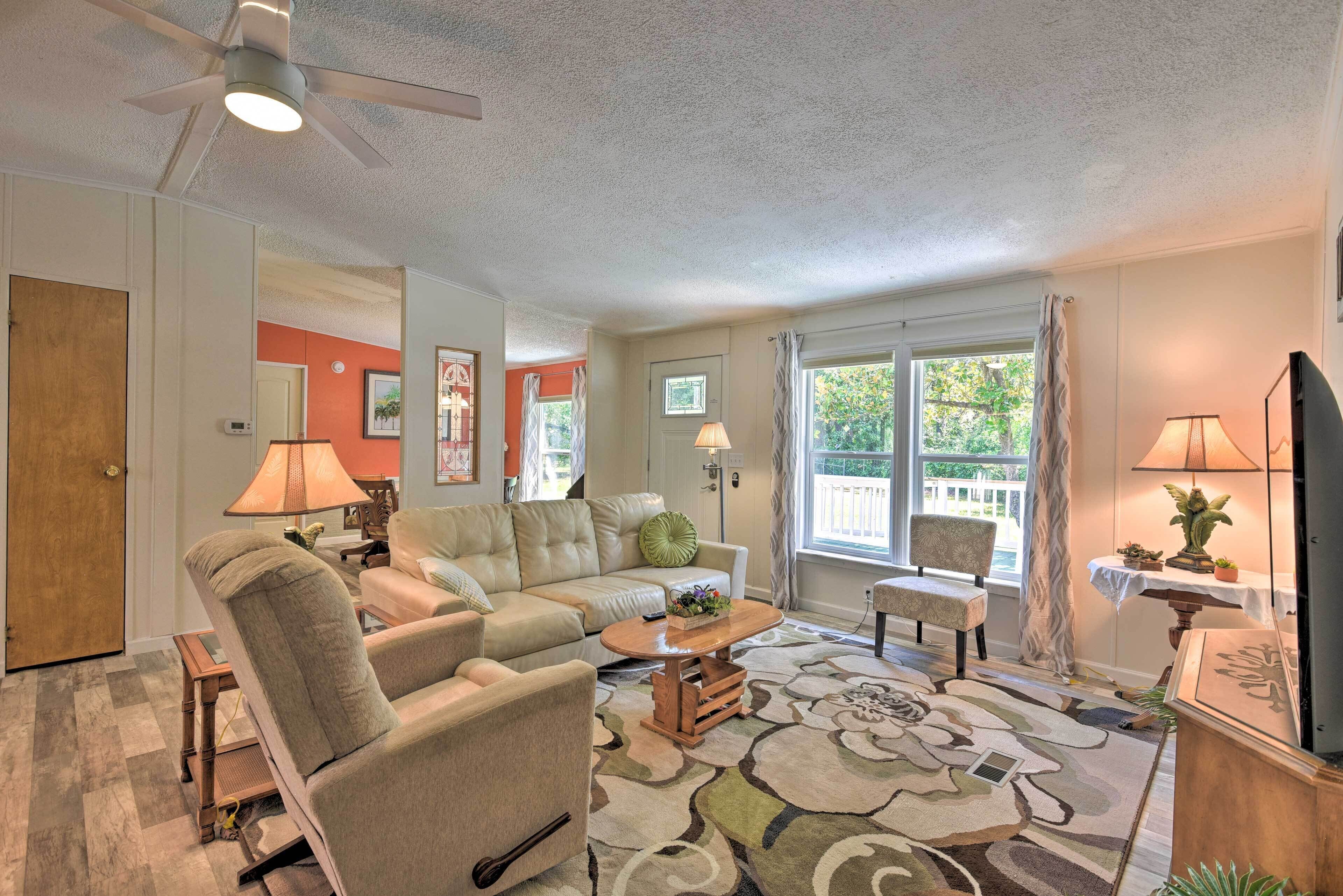 NEW! House w/ Deck + Fireplace, Walk to State Park in Ocala, United States