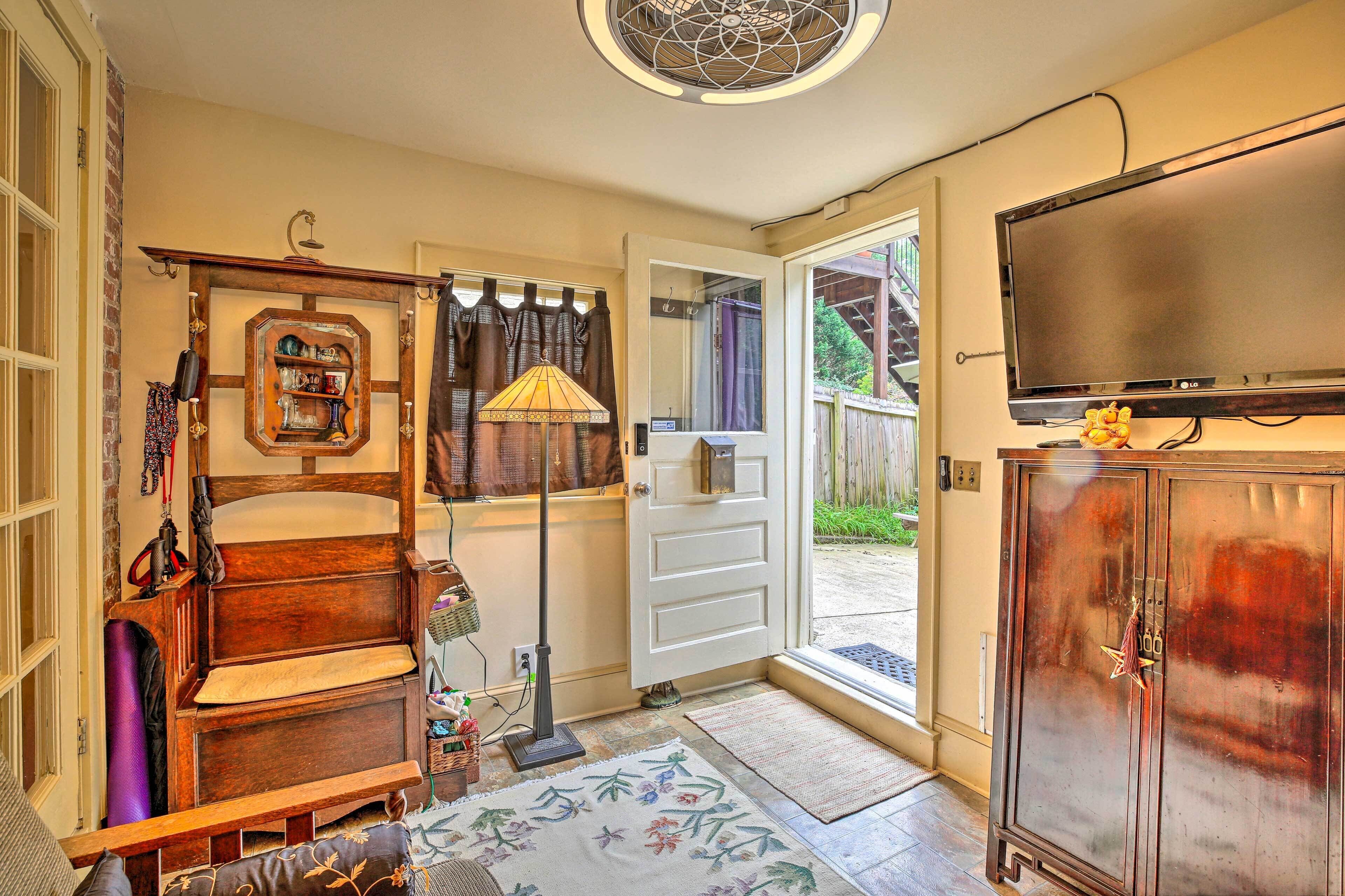 Hip Apartment Near Old Fourth Ward Downtown Atl 2021 Room Prices Deals Reviews Expedia Com