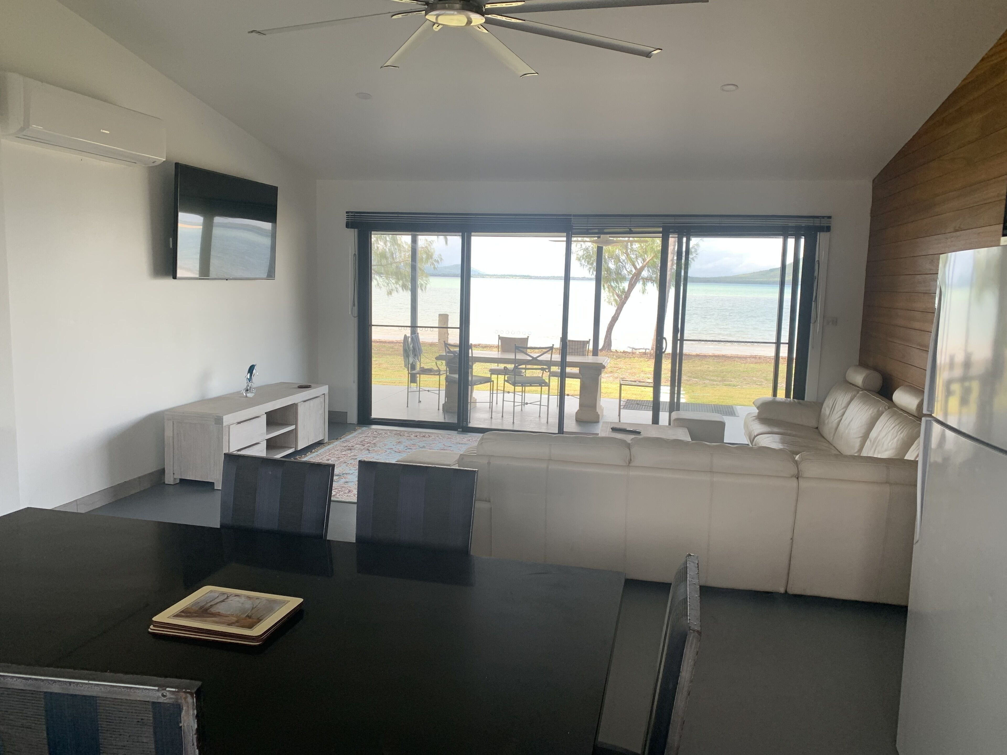 Sinclair BAY Resort. Private AND Secluded