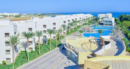Solymar Soma Beach
