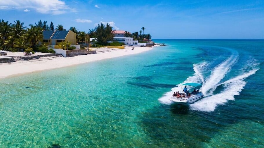 Blue Ocean Village House at Cable Beach