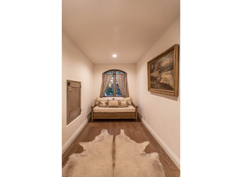 7 bedroom/ 5 bathroom lodge for Bader Ranch Dove Hunts in Hondo, United States