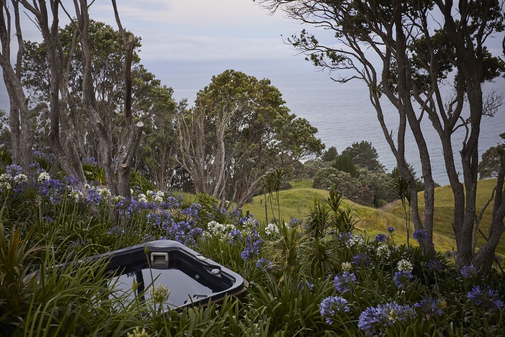 HILLBROOK ESTATE WHANGAMATA, NEW ZEALAND Deals & Reviews (Onemana, NZL