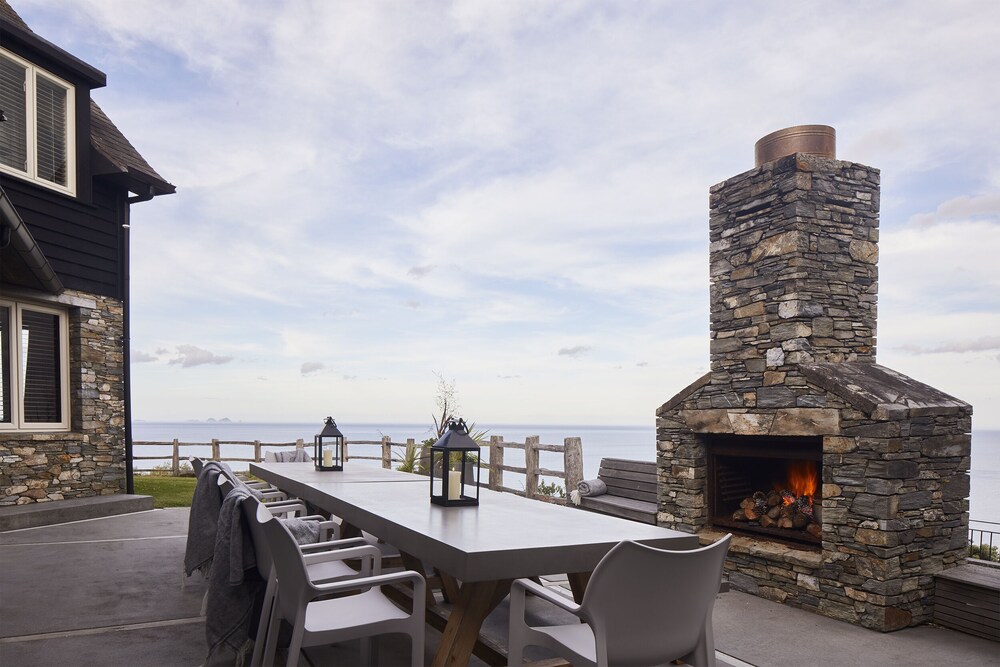 HILLBROOK ESTATE WHANGAMATA, NEW ZEALAND Deals & Reviews (Onemana, NZL