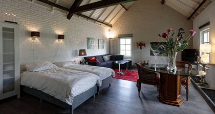 Room to Rent With own Entrance, Living Room and Bathroom